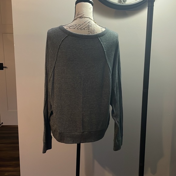 American Eagle top - Picture 14 of 15